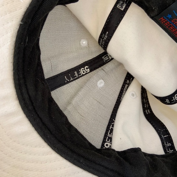 New Era 59Fifty MLB New York Yankees Fitted All White Baseball Hat - Picture 9 of 11